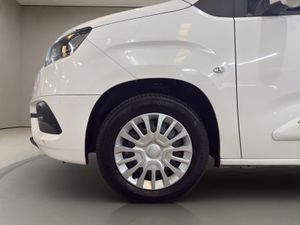 Toyota Proace City Verso 1.5D 96kW (130CV) Family Active L1 - Foto 9