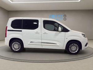 Toyota Proace City Verso 1.5D 96kW (130CV) Family Active L1 - Foto 3