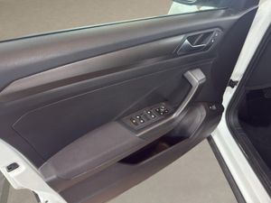 Volkswagen T-Roc Advance 1.0 TSI 85kW (115CV) - Foto 23