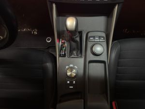 Lexus IS 2.5 300h Executive Navibox - Foto 16