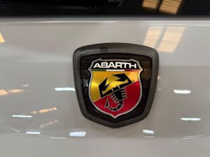 Abarth 500 695 1.4 16v T-Jet 132kW (180 CV) - Foto 20