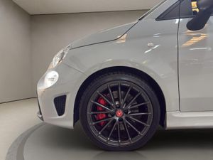 Abarth 500 695 1.4 16v T-Jet 132kW (180 CV) - Foto 10