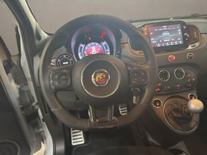 Abarth 500 695 1.4 16v T-Jet 132kW (180 CV) - Foto 21