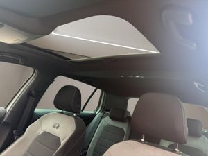 Volkswagen Golf R 2.0 TSI 300CV BMT 4Motion DSG - Foto 22