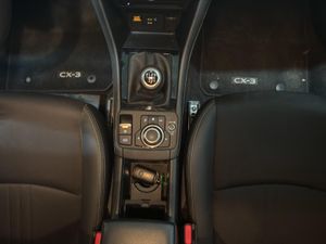Mazda CX-3 2.0 G 89kW (121CV) 2WD Zenith Safety - Foto 17