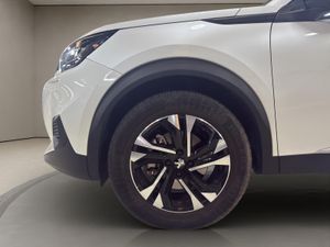 Peugeot 2008 Allure Pack BlueHDI 130 S&S EAT8 - Foto 8