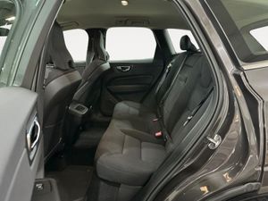 Volvo XC60 2.0 B4 G Momentum Pro Auto - Foto 13