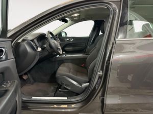 Volvo XC60 2.0 B4 G Momentum Pro Auto - Foto 10