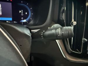Volvo XC60 2.0 B4 G Momentum Pro Auto - Foto 19