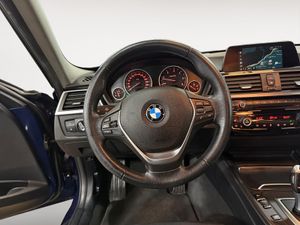 BMW Serie 3 318d Touring - Foto 12