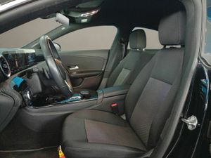 Mercedes CLA CLA 200 D DCT  - Foto 11