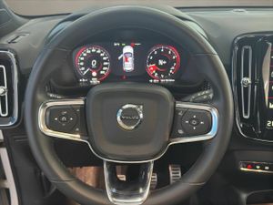 Volvo XC40 1.5 T2 RDesign  - Foto 17