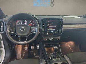 Volvo XC40 1.5 T2 RDesign  - Foto 14