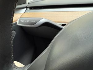 Tesla Model Y Tracción Trasera RWD - Foto 17