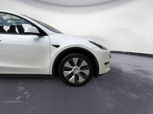 Tesla Model Y Tracción Trasera RWD - Foto 13
