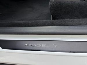Tesla Model Y Tracción Trasera RWD - Foto 15