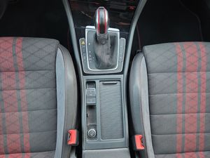 Volkswagen Golf GTI TCR 2.0 TSI 213kW290CV DSG  - Foto 16