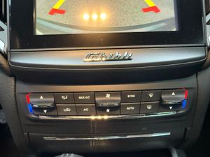 Maserati Ghibli 3.0 V6 DS RWD - Foto 22