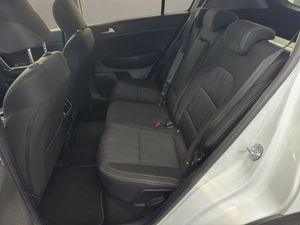 Kia Sportage . - Foto 14