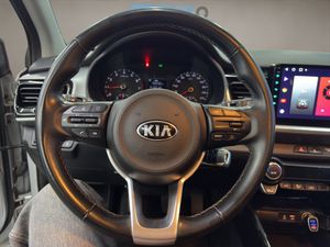Kia Stonic . - Foto 19