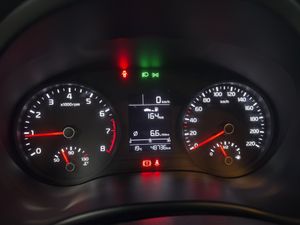 Kia Stonic . - Foto 17