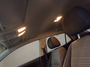 Kia Stonic . - Foto 19