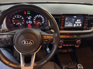 Kia Stonic . - Foto 13