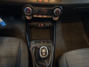 Kia Stonic . - Foto 15