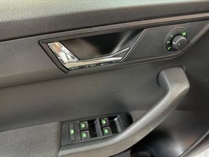 Skoda Fabia 1.0 MPI 55KW (75cv) Like - Foto 24