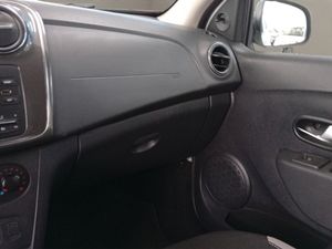 Dacia Sandero . - Foto 15