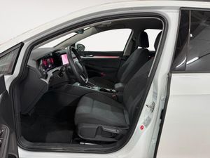 Volkswagen Golf GOLF 1.5 / 130CV  - Foto 24