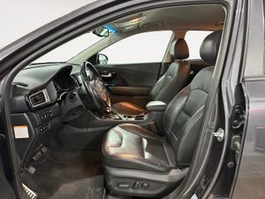 Kia Niro 1.6 GDi Híbrido Enchufable 104kW Emotion - Foto 23