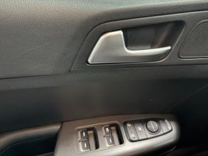 Kia Sportage 1.7 CRDi VGT 115CV Emotion 4x2 Eco-Dynam - Foto 10