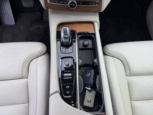 Volvo XC90 T8 TWIN ENGINE Híbrido Gasolina - Foto 31