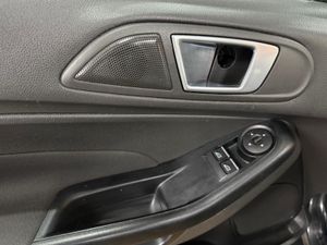 Ford Fiesta 1.2 Gasolina - Foto 11