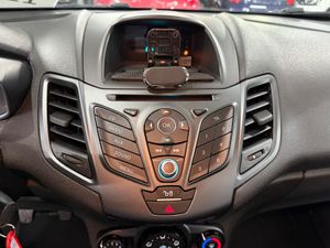 Ford Fiesta 1.2 Gasolina - Foto 14