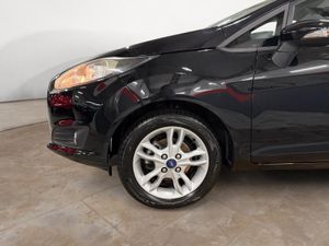 Ford Fiesta 1.2 Gasolina - Foto 10