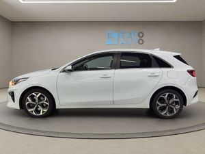 Kia Ceed . - Foto 7