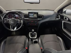 Kia Ceed . - Foto 15