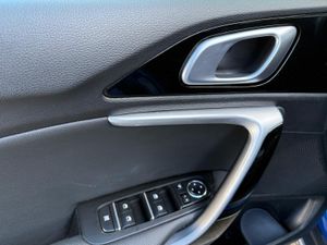 Kia XCeed 1.6 PHEV E-TECH - Foto 10