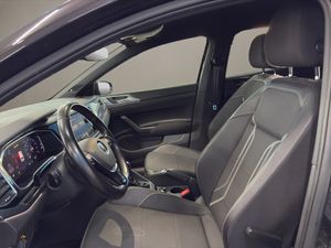 Volkswagen Polo . - Foto 11