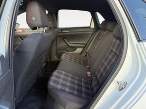 Volkswagen Polo GTI 2.0 200CV - Foto 24