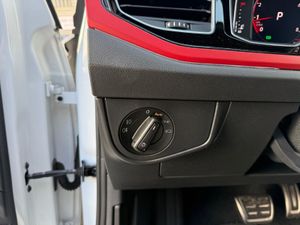 Volkswagen Polo GTI 2.0 200CV - Foto 12