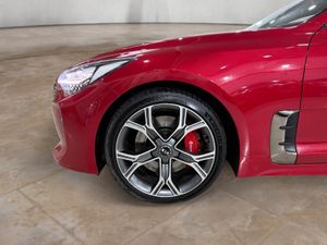 Kia Stinger 3.3 T-GDi 272kW (370CV) GT 4x4 - Foto 10