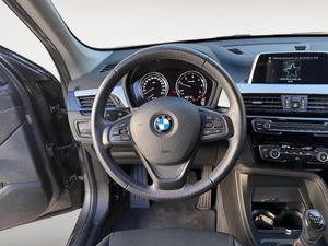 BMW X1 sDrive18d - Foto 24