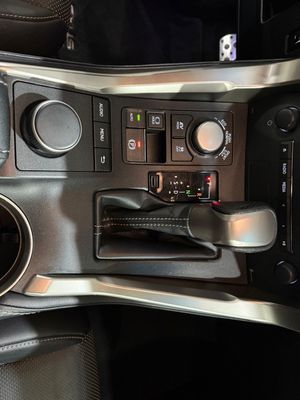 Lexus NX 2.5 300h F Sport 4WD - Foto 19