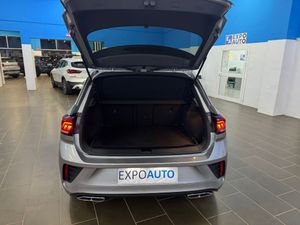 Volkswagen T-Roc . - Foto 17