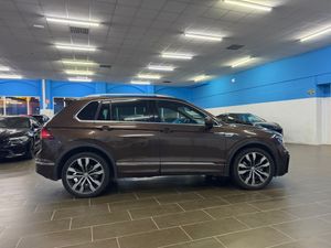 Volkswagen Tiguan . - Foto 3