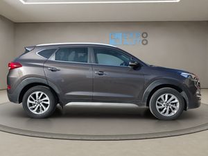 Hyundai Tucson 1.6 GDi BlueDrive Tecno 4x2 - Foto 9