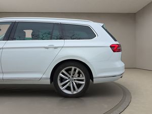 Volkswagen Passat Sport 1.8 (180CV) DSG R-LINE - Foto 11